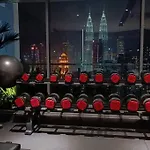 Lux 36B Studio With Klcc Infinity Pool View