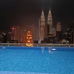 Lux 36B Studio With Klcc Infinity Pool View