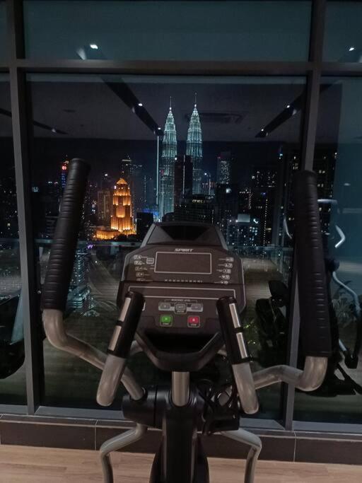 Lux 36b With Klcc Infinity Pool View