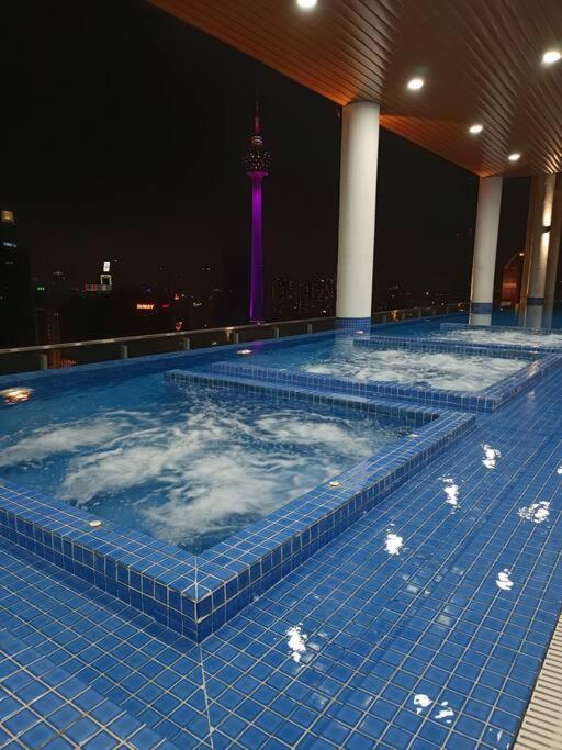 Pangsapuri Lux 36b With Klcc Infinity Pool View