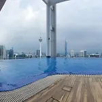 Lux 36B Studio With Klcc Infinity Pool View