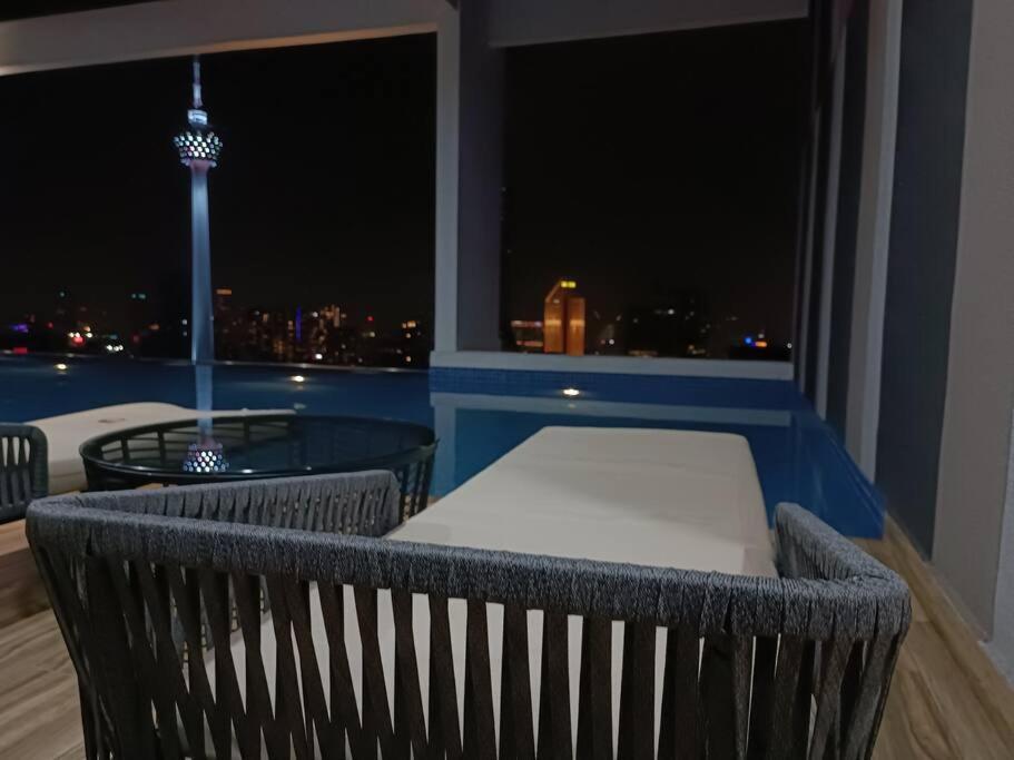 Lux 36b With Klcc Infinity Pool View Appartement *